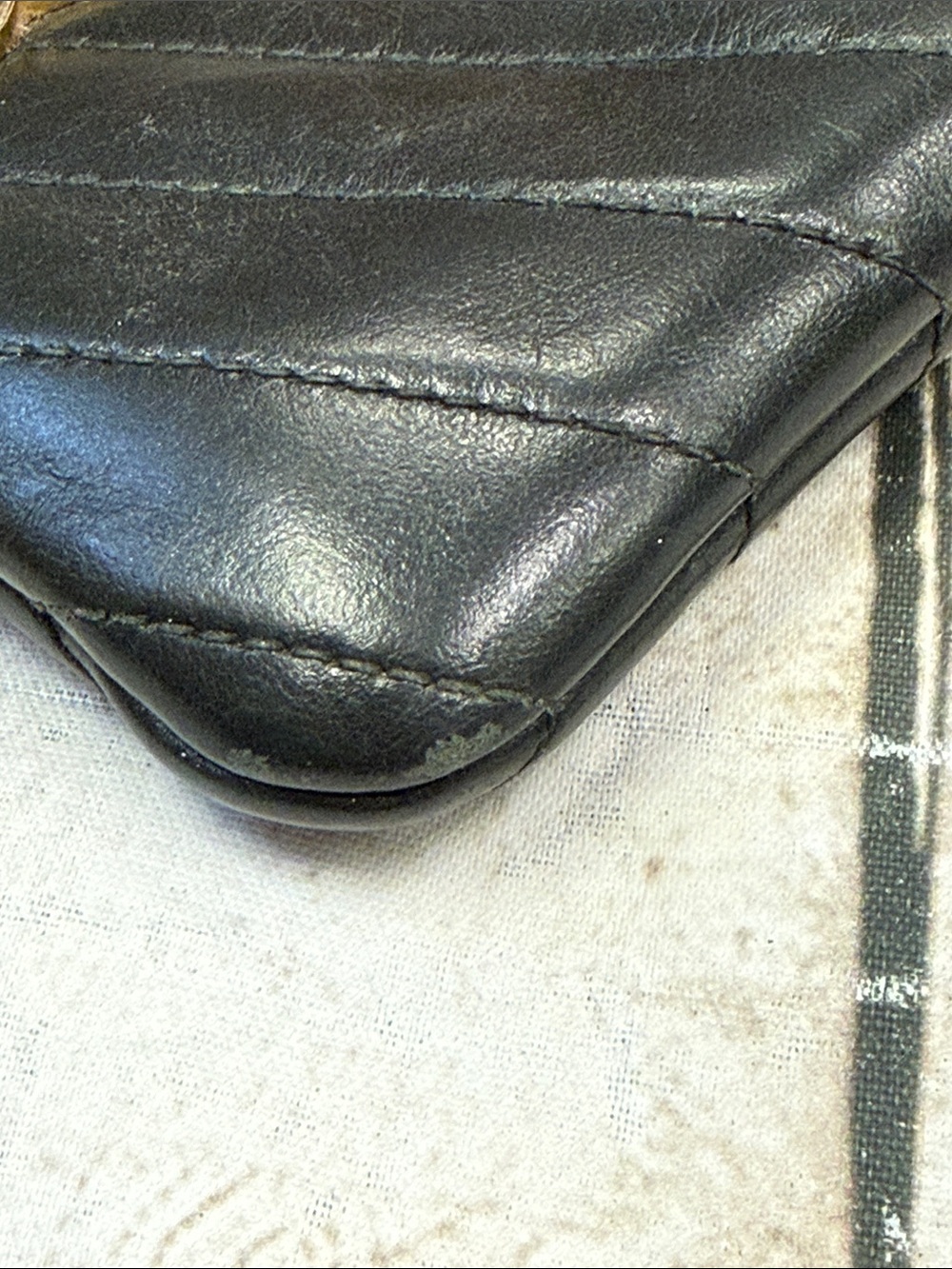 YSL Yves Saint Laurent Black Leather Key Pouch Mini Wallet - Picture 16 of 16